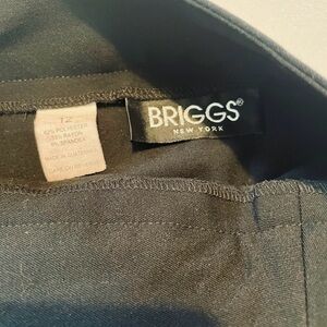 Briggs New York Elegant Black
12 Wrap Skirt GUC Office-wear Minimalist neutral
